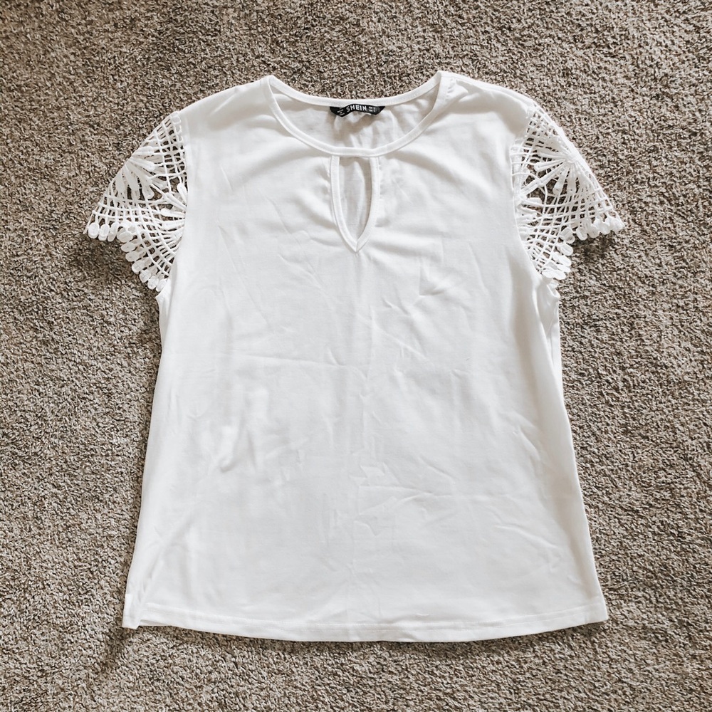 White Top with lace sleeves & keyhole.